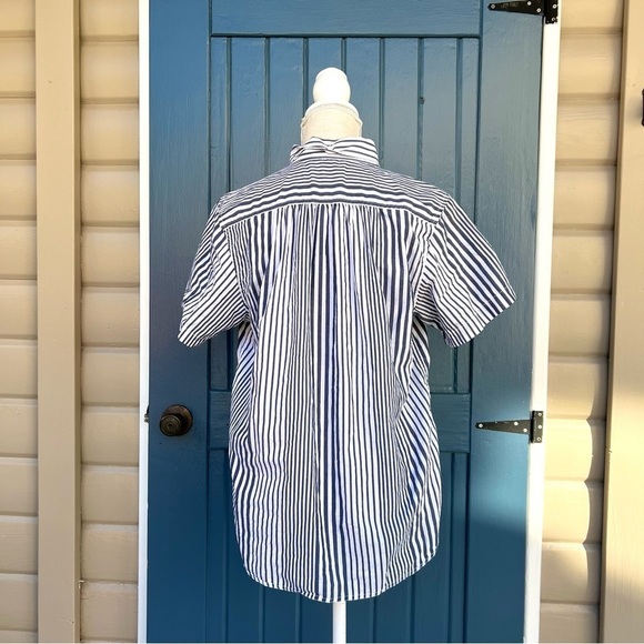 J.Crew: Classic-fit Short-sleeve
Lightweight Cotton Women Size 10 - Picture 3 of 8